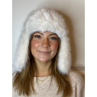 Malisa Root White Beanie