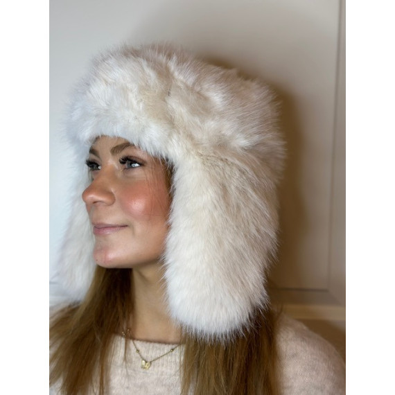 Malisa Root White Beanie