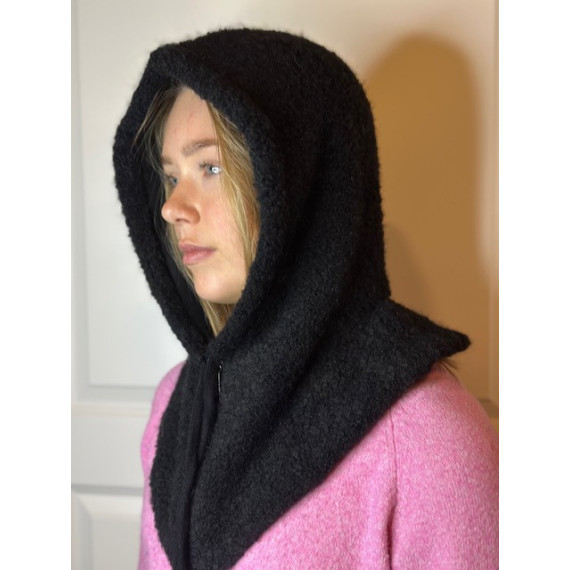 Malisa Cappuccion Hood/Neck Black