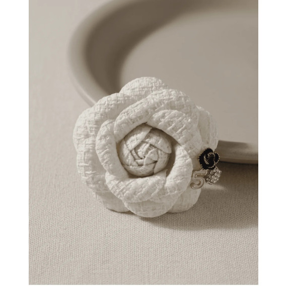 Dansk Copenhagen Tracey W Brooch Flower Cream
