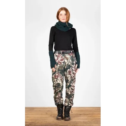 Olars Ulla Balkas Black Flower