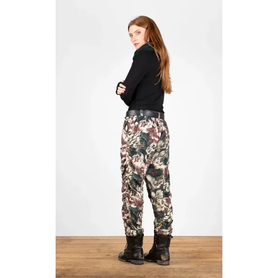 Olars Ulla Balkas Black Flower